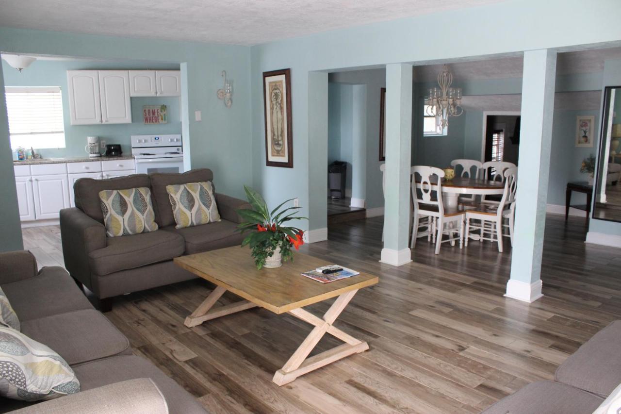 Hotel Shoreline & - Beachfront